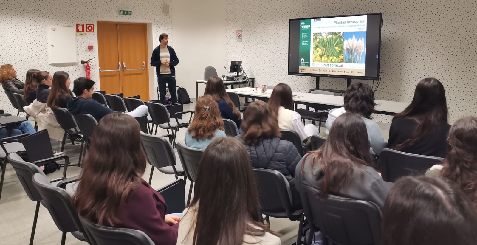 Sessão temática sobre plantas invasoras (foto 3)