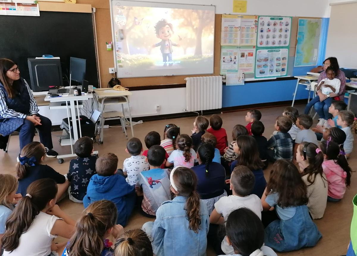 Alunos em atividade de sensibilização