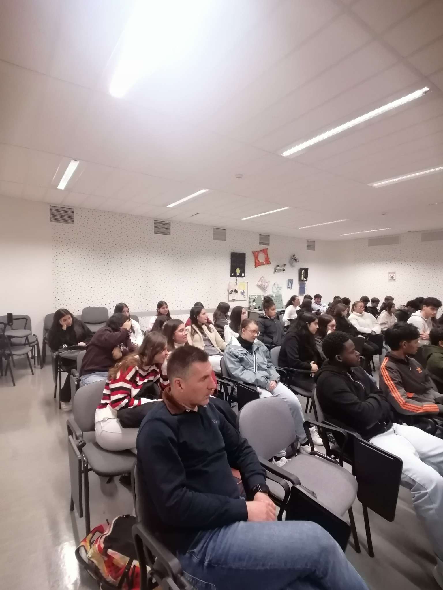 Alunos durante a atividade sobre o sono